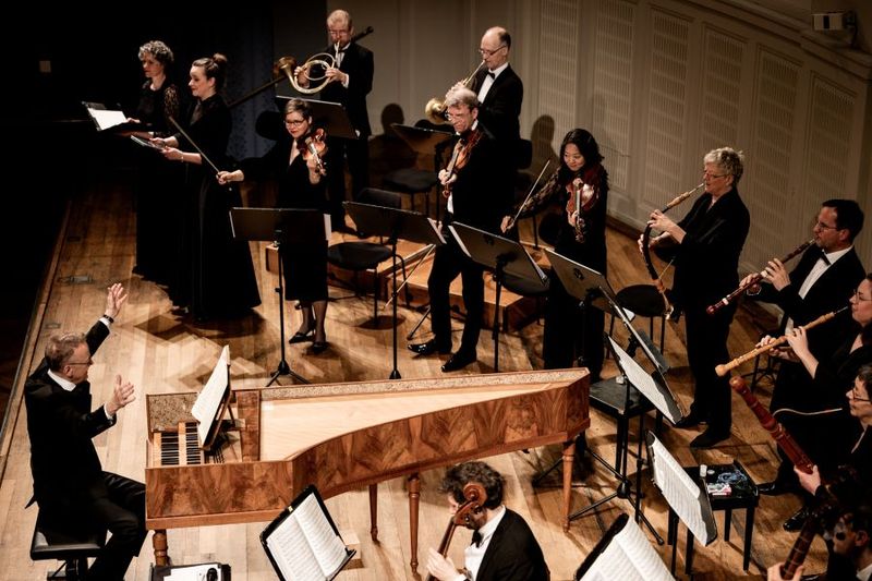 Ensemble Bach-Stiftung St. Gallen mit Leiter Rudolf Lutz. Foto: Julia Wesely